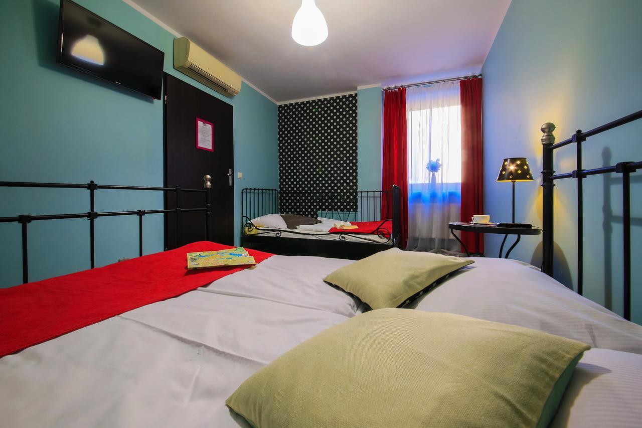 Glow Hostel Wroclaw Exterior photo