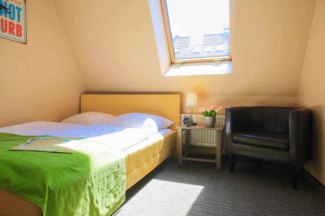 Glow Hostel Wroclaw Exterior photo