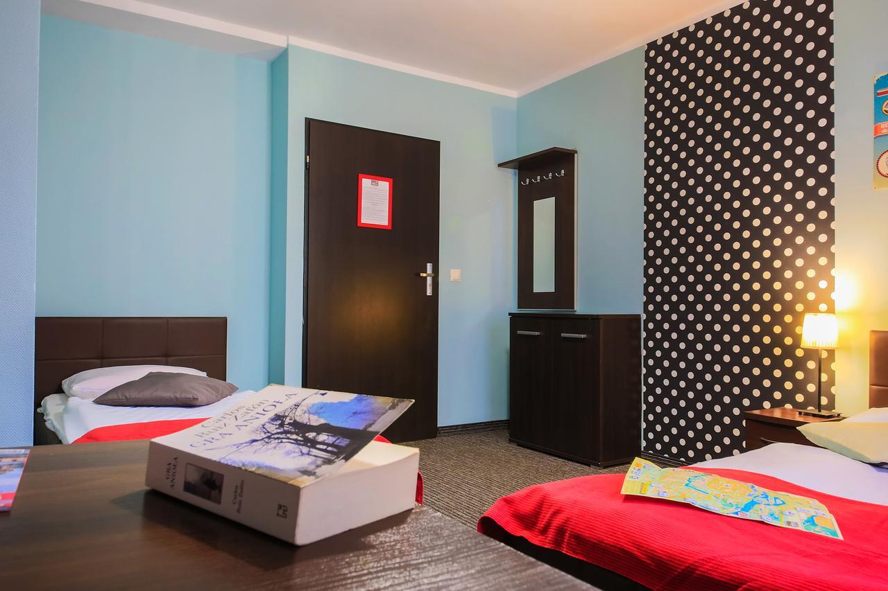 Glow Hostel Wroclaw Exterior photo